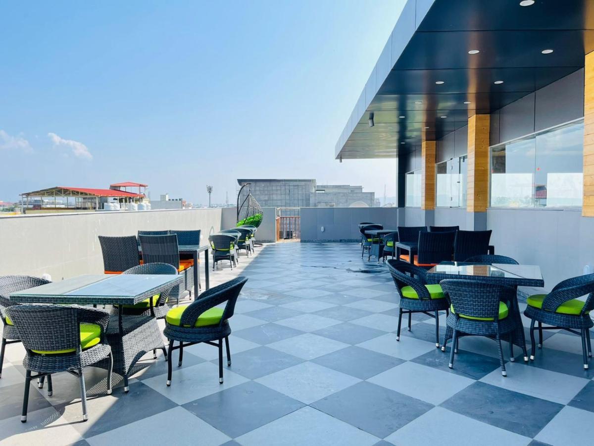 Zip By Spree Hotels Grand Legacy Prime Dehradun Eksteriør billede