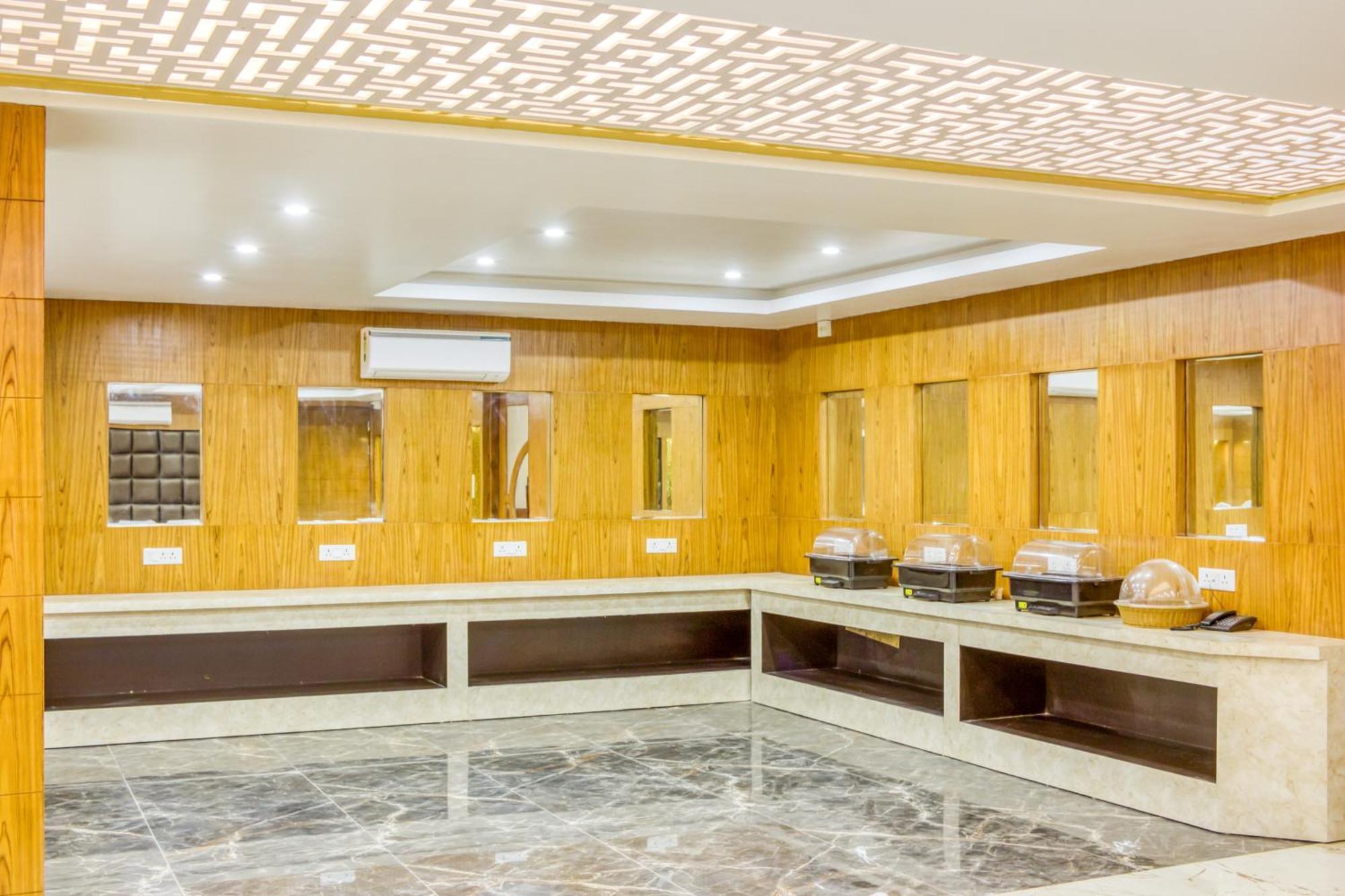 Zip By Spree Hotels Grand Legacy Prime Dehradun Eksteriør billede