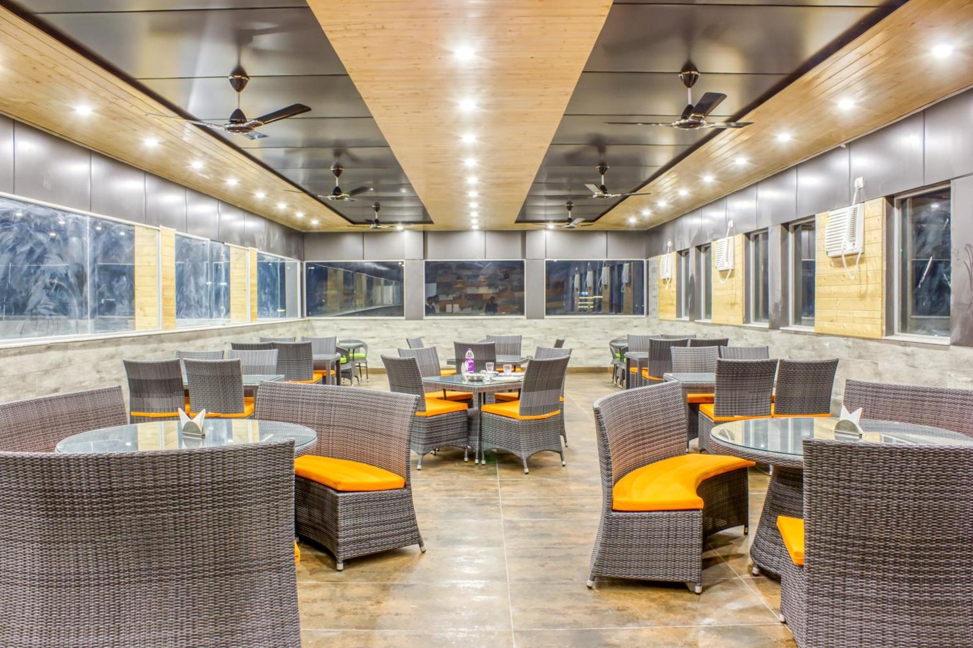Zip By Spree Hotels Grand Legacy Prime Dehradun Eksteriør billede