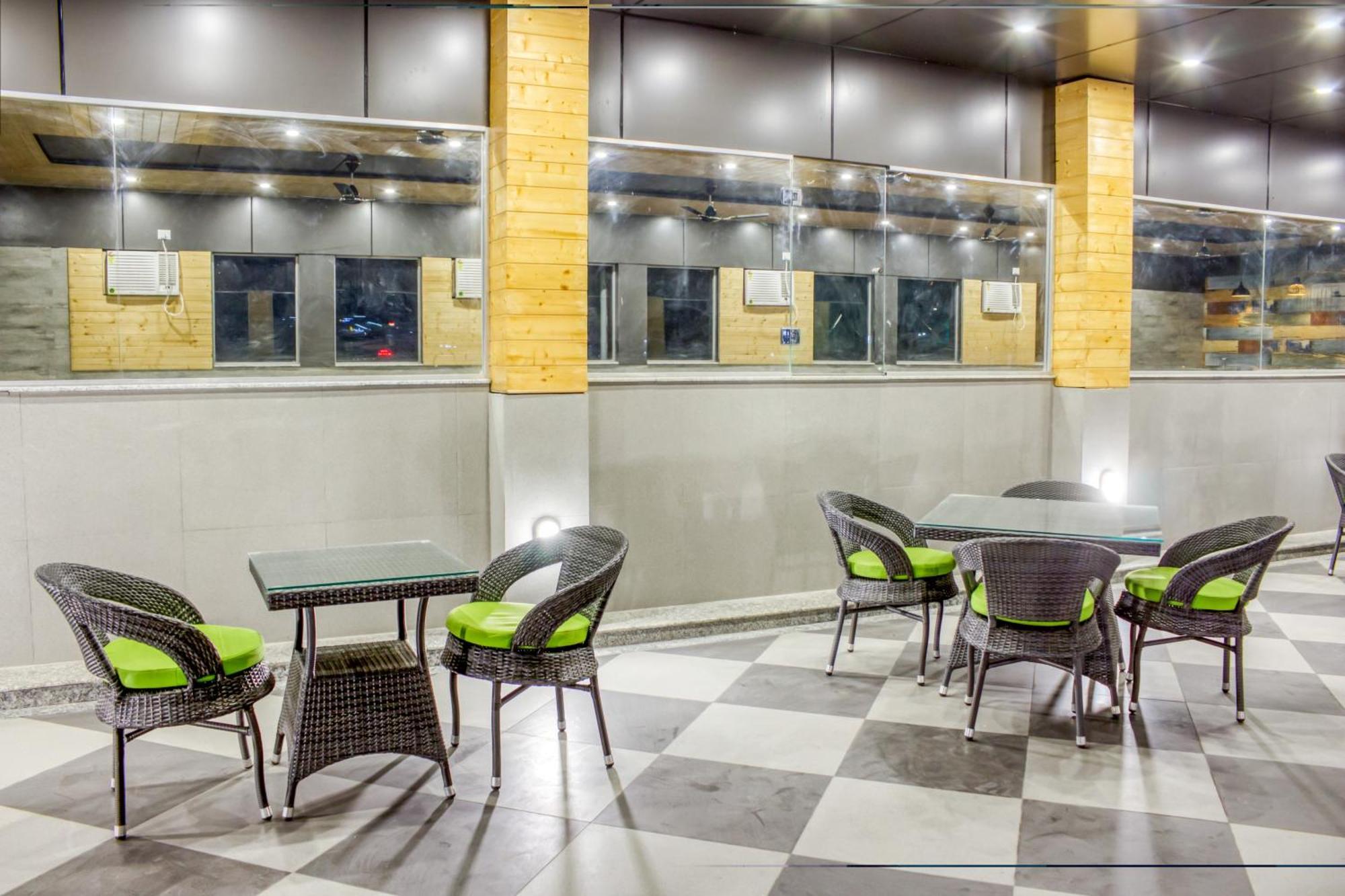 Zip By Spree Hotels Grand Legacy Prime Dehradun Eksteriør billede