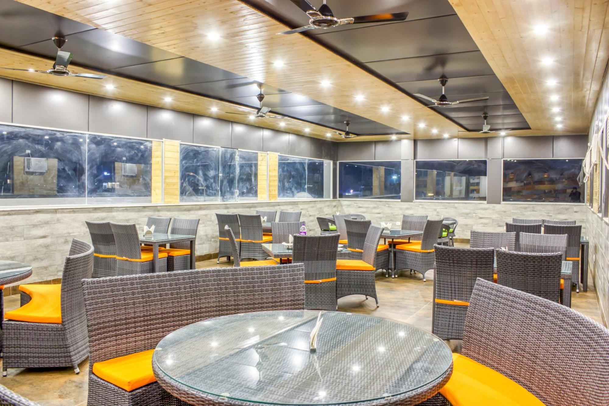 Zip By Spree Hotels Grand Legacy Prime Dehradun Eksteriør billede