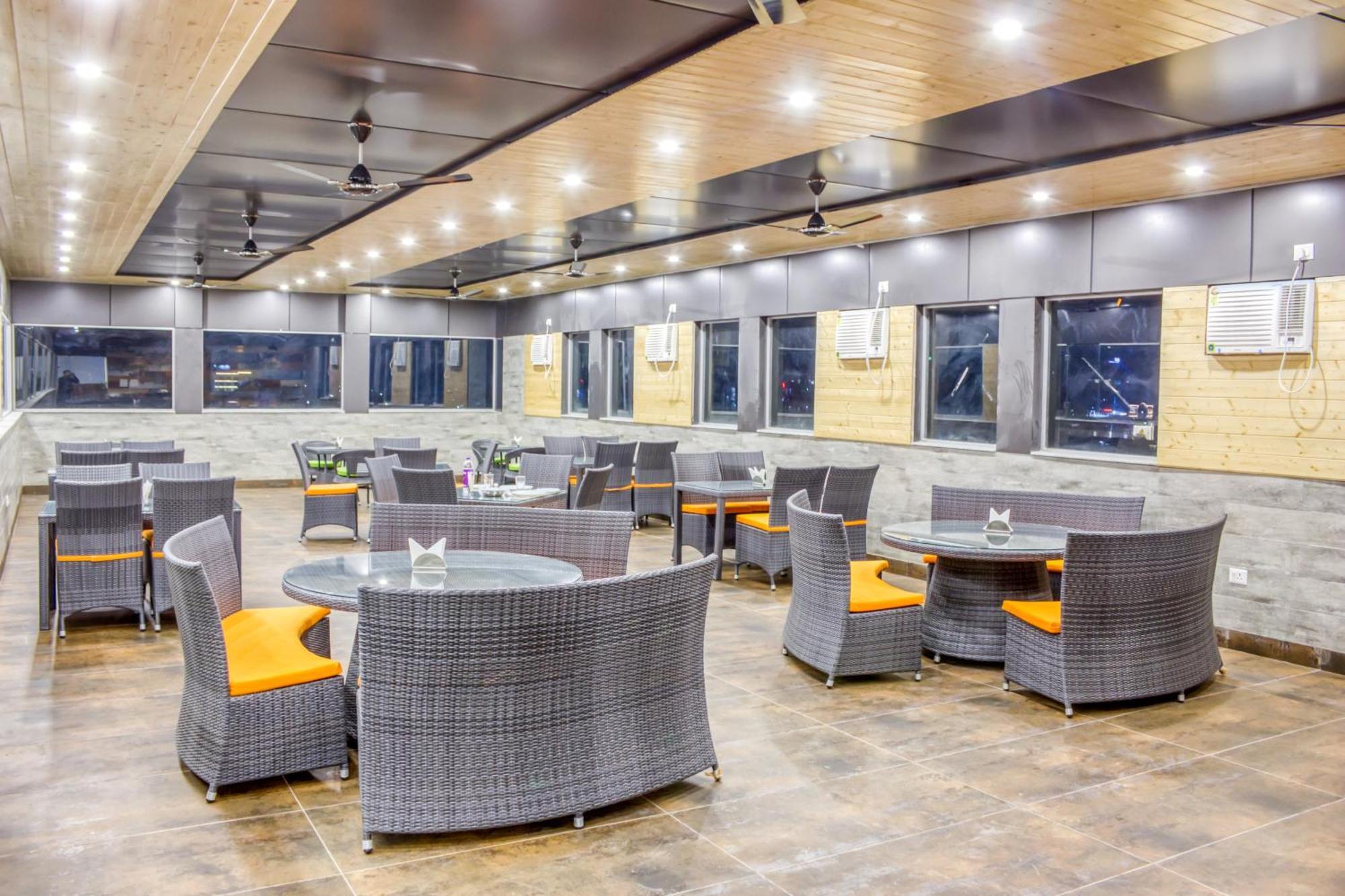Zip By Spree Hotels Grand Legacy Prime Dehradun Eksteriør billede